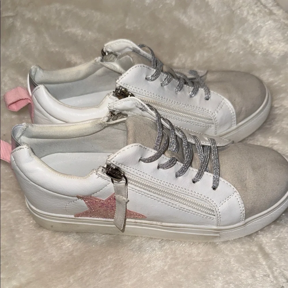 Steve Madden White and‎ Pink Kids Sneakers